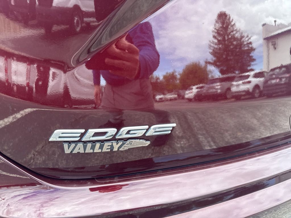 Used 2020 Ford Edge Titanium w/ Equipment Group 301A AWD/4WD image 56