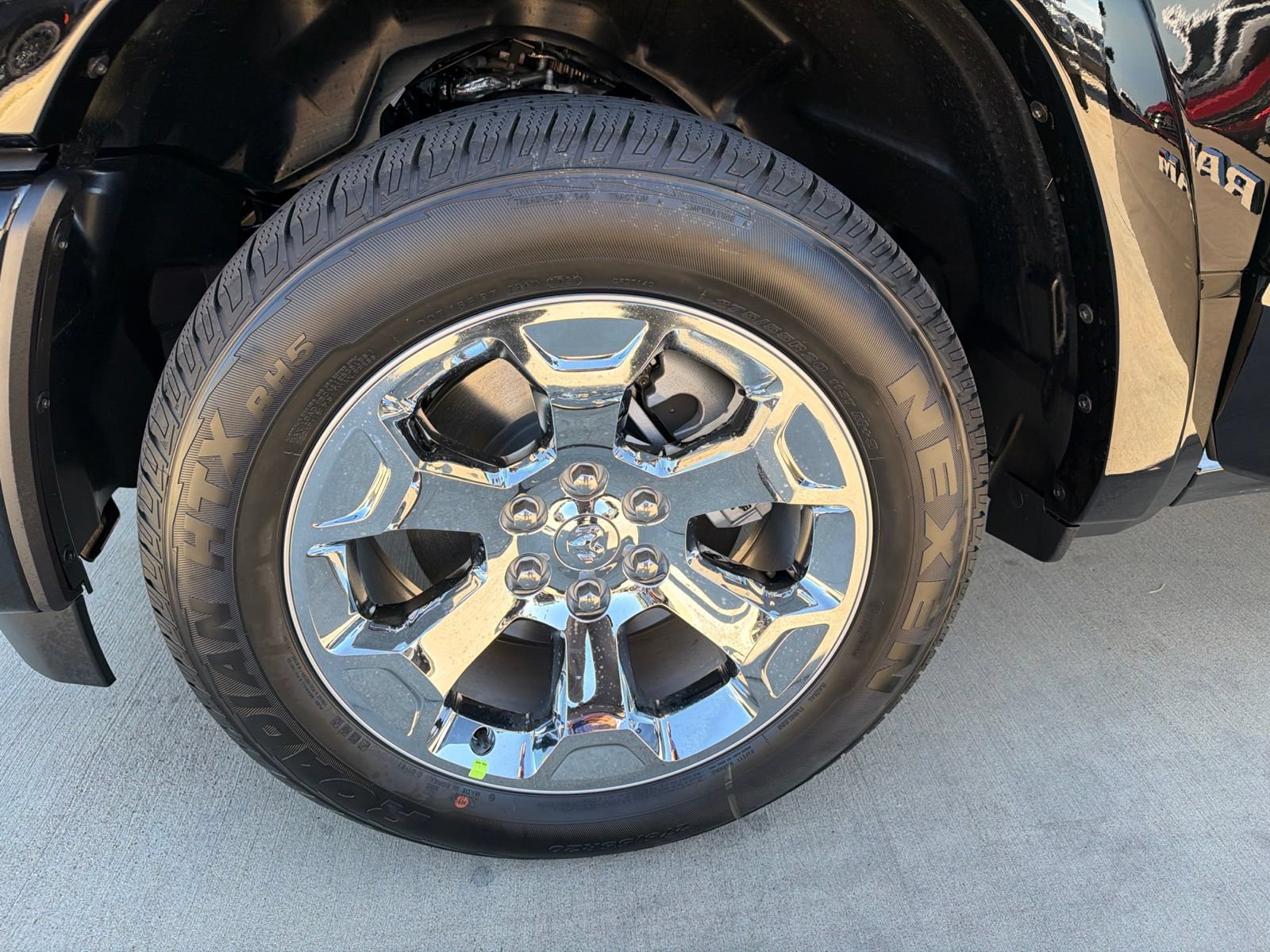 New 2027 RAM 1500 4x4 Crew Cab image 12