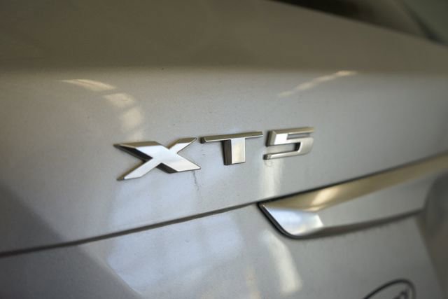 Used 2019 Cadillac XT5 Luxury w/ Trailering Package AWD/4WD image 13