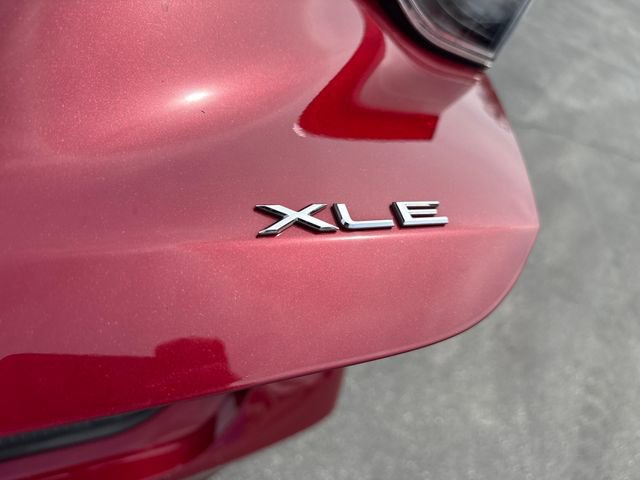 Used 2019 Toyota Avalon XLE w/ Moonroof Package image 44