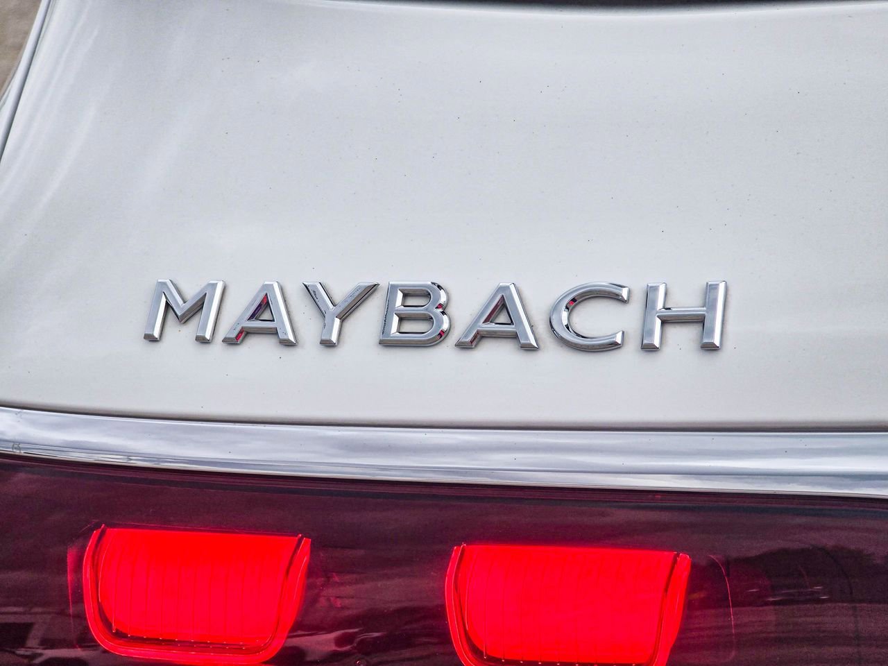 Used 2025 Mercedes-Benz Maybach GLS 600 4MATIC image 8