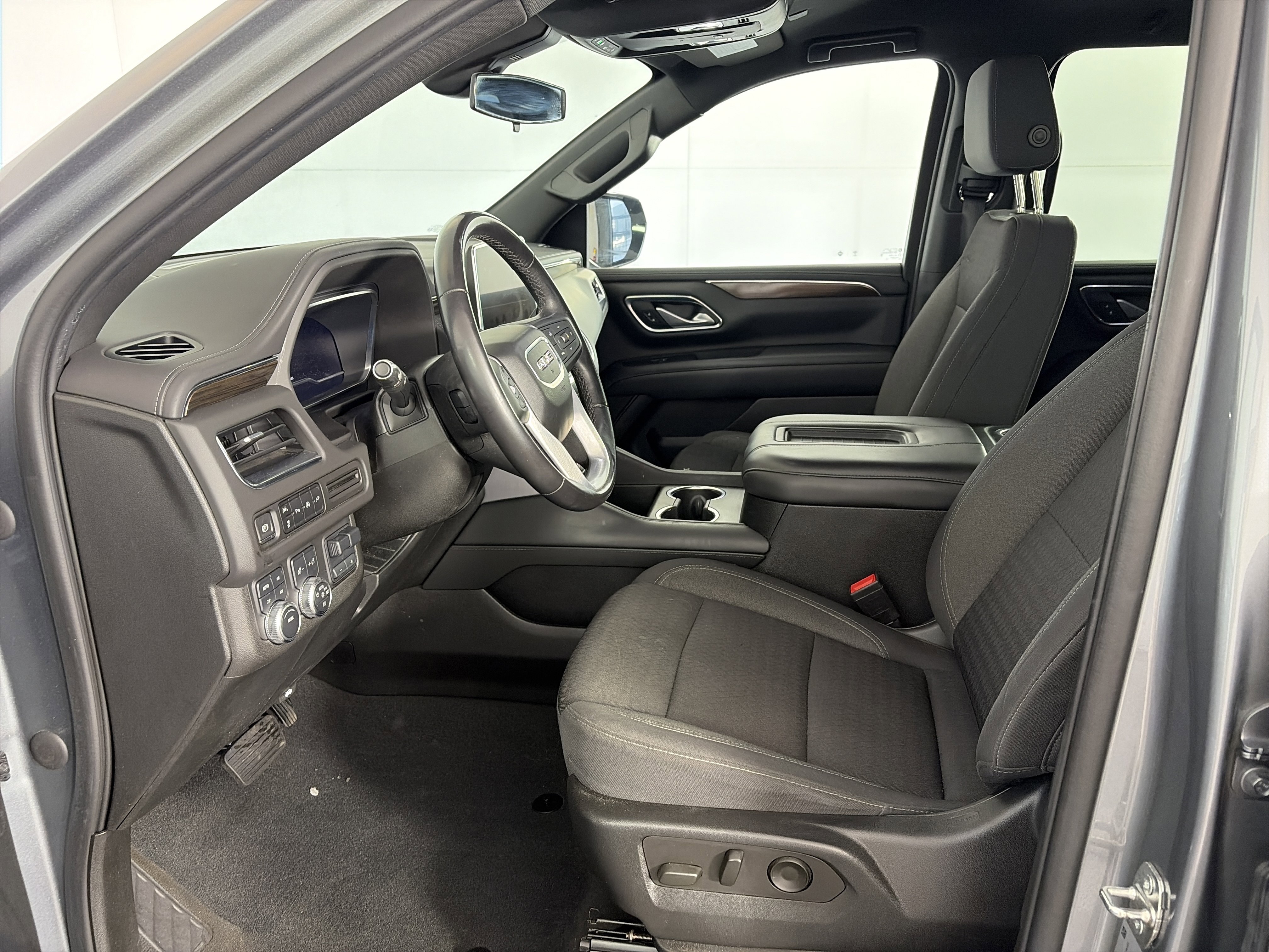 Certified 2022 GMC Yukon XL SLE w/ Max Trailering Package image 6