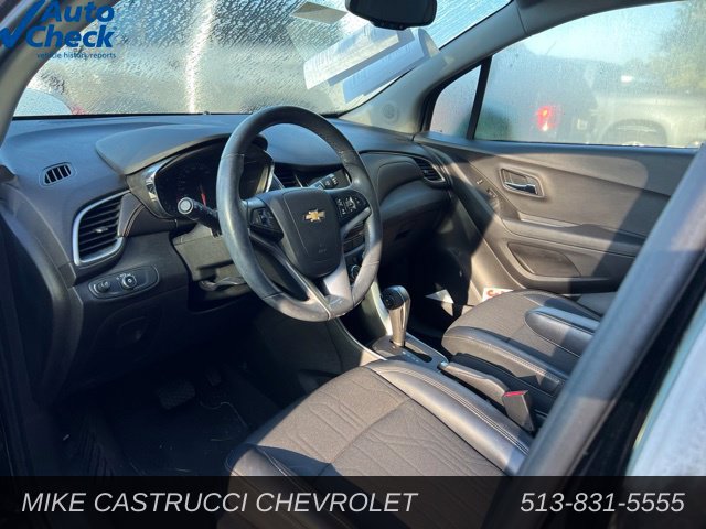 Used 2019 Chevrolet Trax LT w/ LT Convenience Package FWD image 6