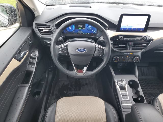 Used 2022 Ford Escape Titanium w/ Titanium Premium Package FWD image 32
