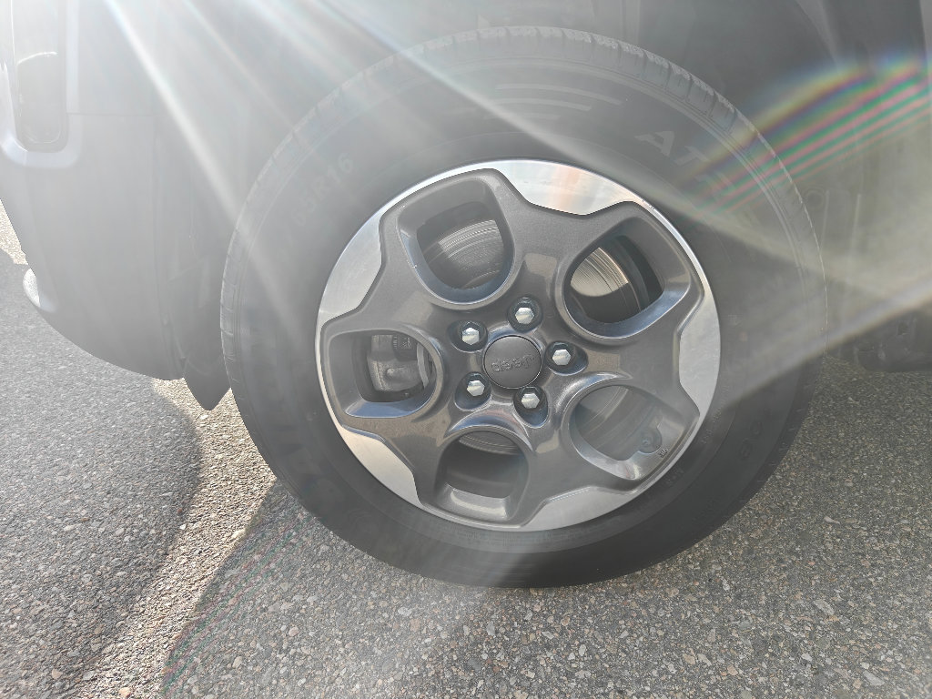 Used 2017 Jeep Renegade Sport w/ Power & Air Group image 30