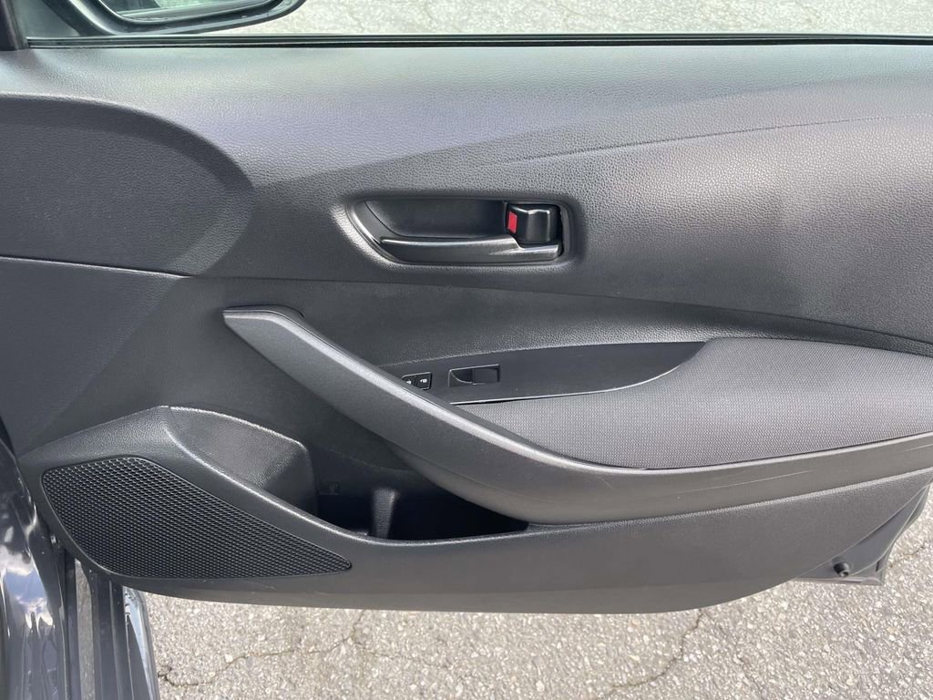 Used 2026 Toyota Corolla LE image 43