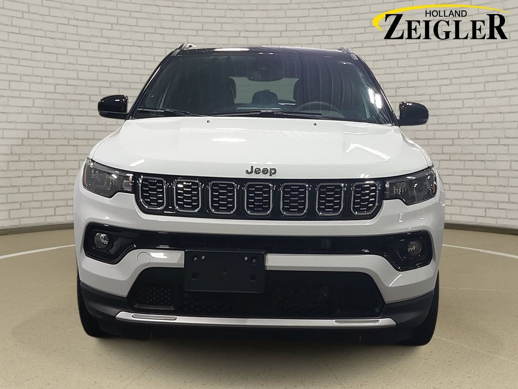 Used 2025 Jeep Compass Limited AWD/4WD image 2