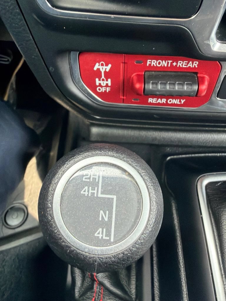 Used 2020 Jeep Wrangler Unlimited Rubicon w/ LED Lighting Group AWD/4WD image 33