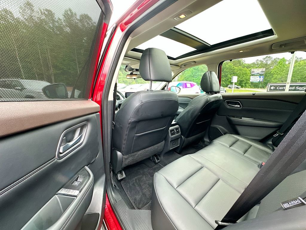 Used 2021 Nissan Rogue SV w/ Premium Package FWD image 17