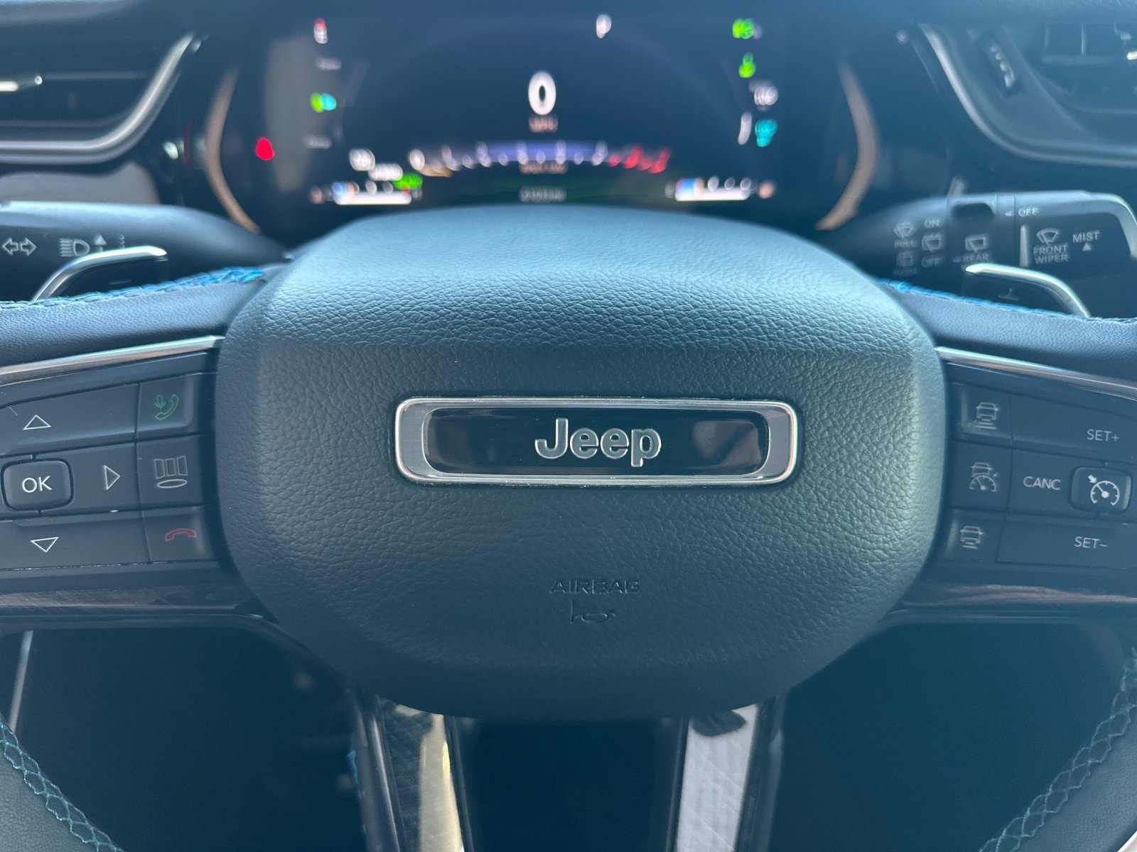Used 2023 Jeep Grand Cherokee Trailhawk w/ Luxury Tech Group III AWD/4WD image 27