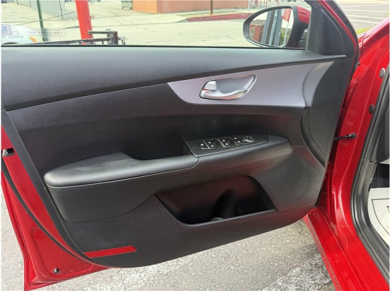 Used 2024 Kia Forte LXS w/ LXS Technology Package image 14