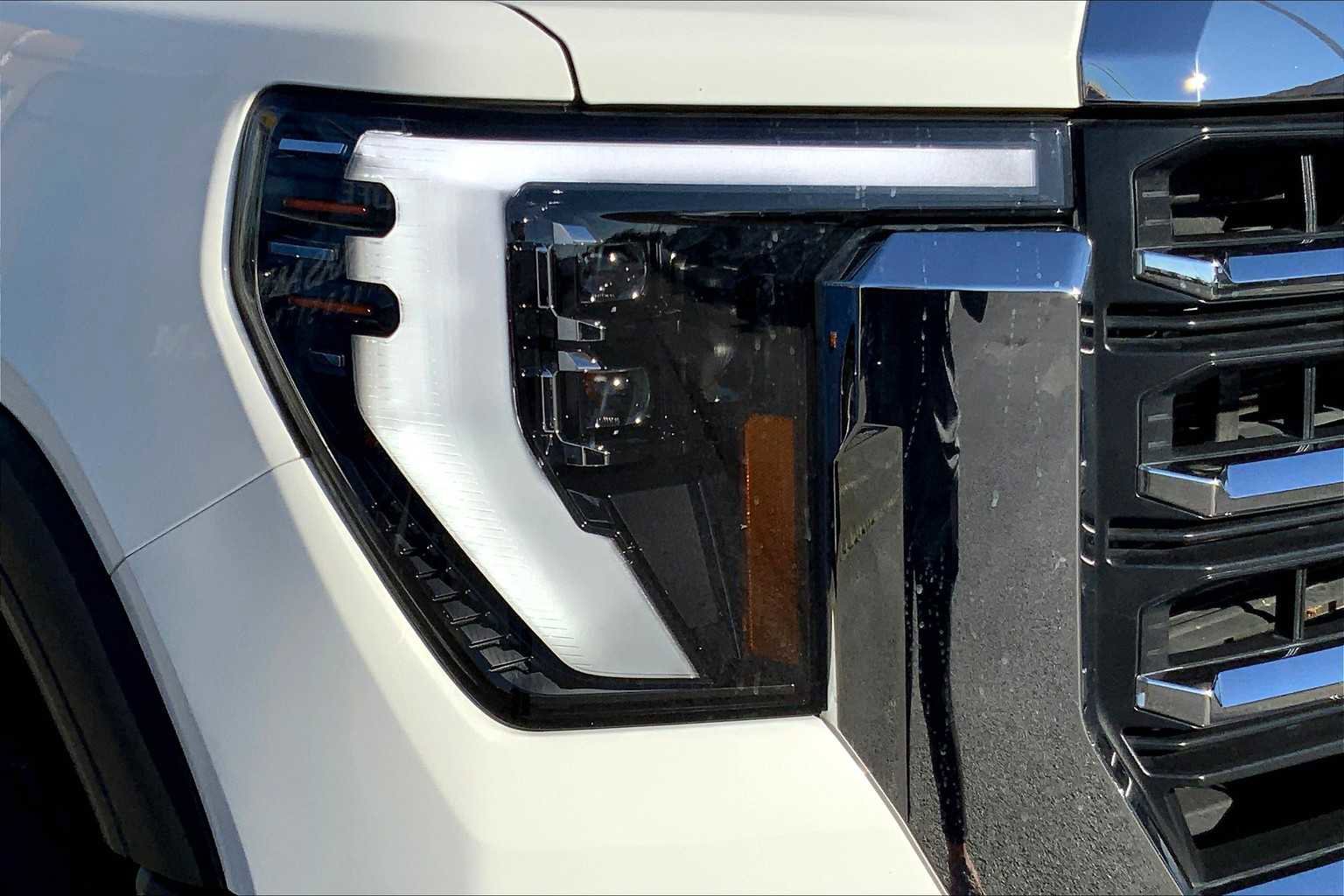 Used 2024 GMC Sierra 2500 SLT w/ SLT Premium Package image 45