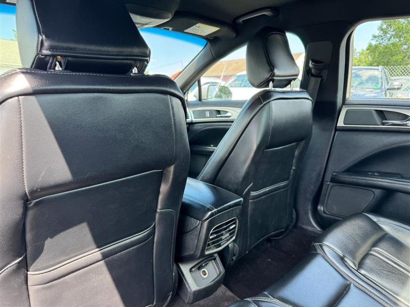 Used 2020 Lincoln MKZ FWD image 23