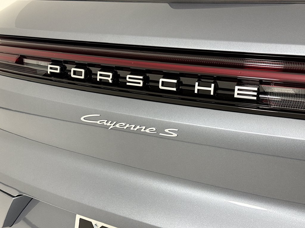 New 2026 Porsche Cayenne S AWD/4WD image 37