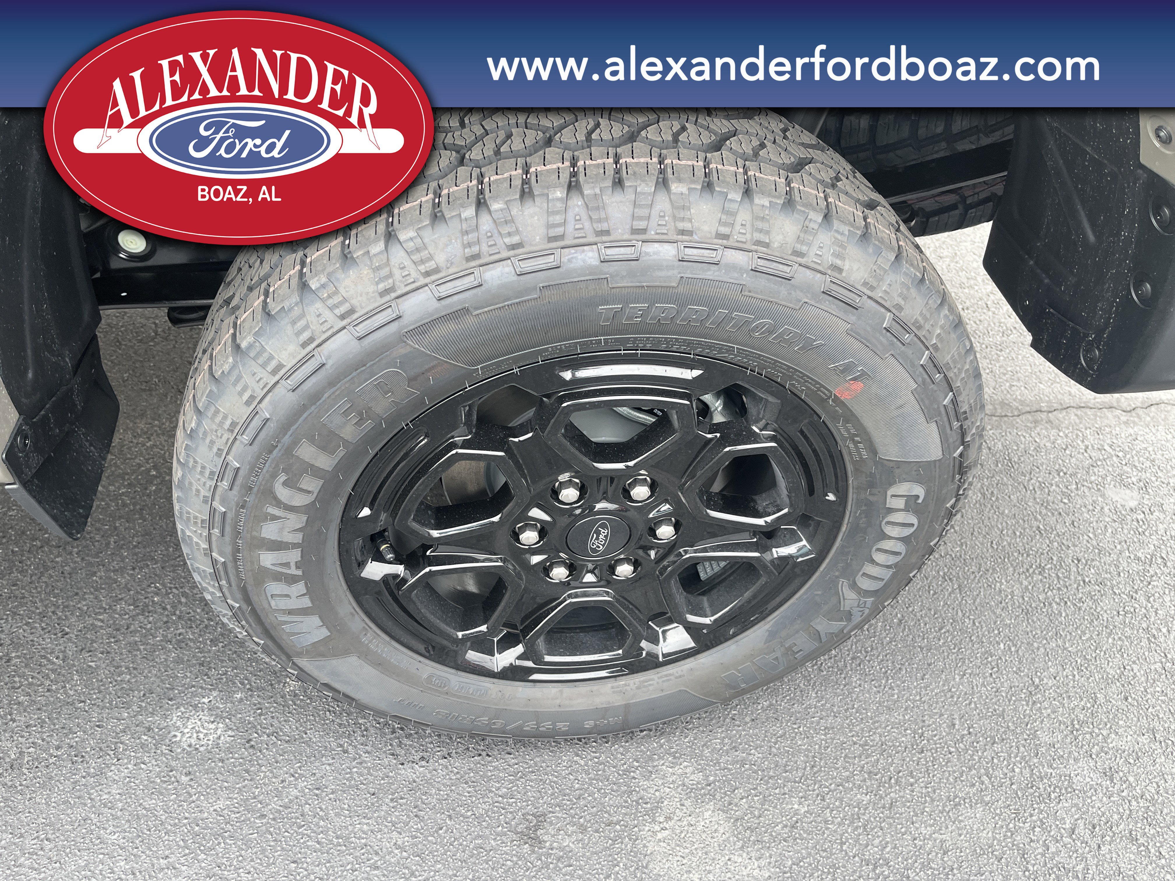 New 2025 Ford Ranger XLT w/ Equipment Group 301A High image 11