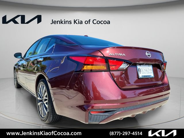 Used 2025 Nissan Altima 2.5 SV FWD image 7