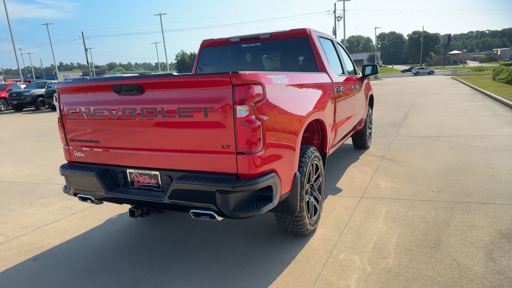 Used 2024 Chevrolet Silverado 1500 LT Trail Boss w/ LPO, Dark Essentials Package AWD/4WD image 7
