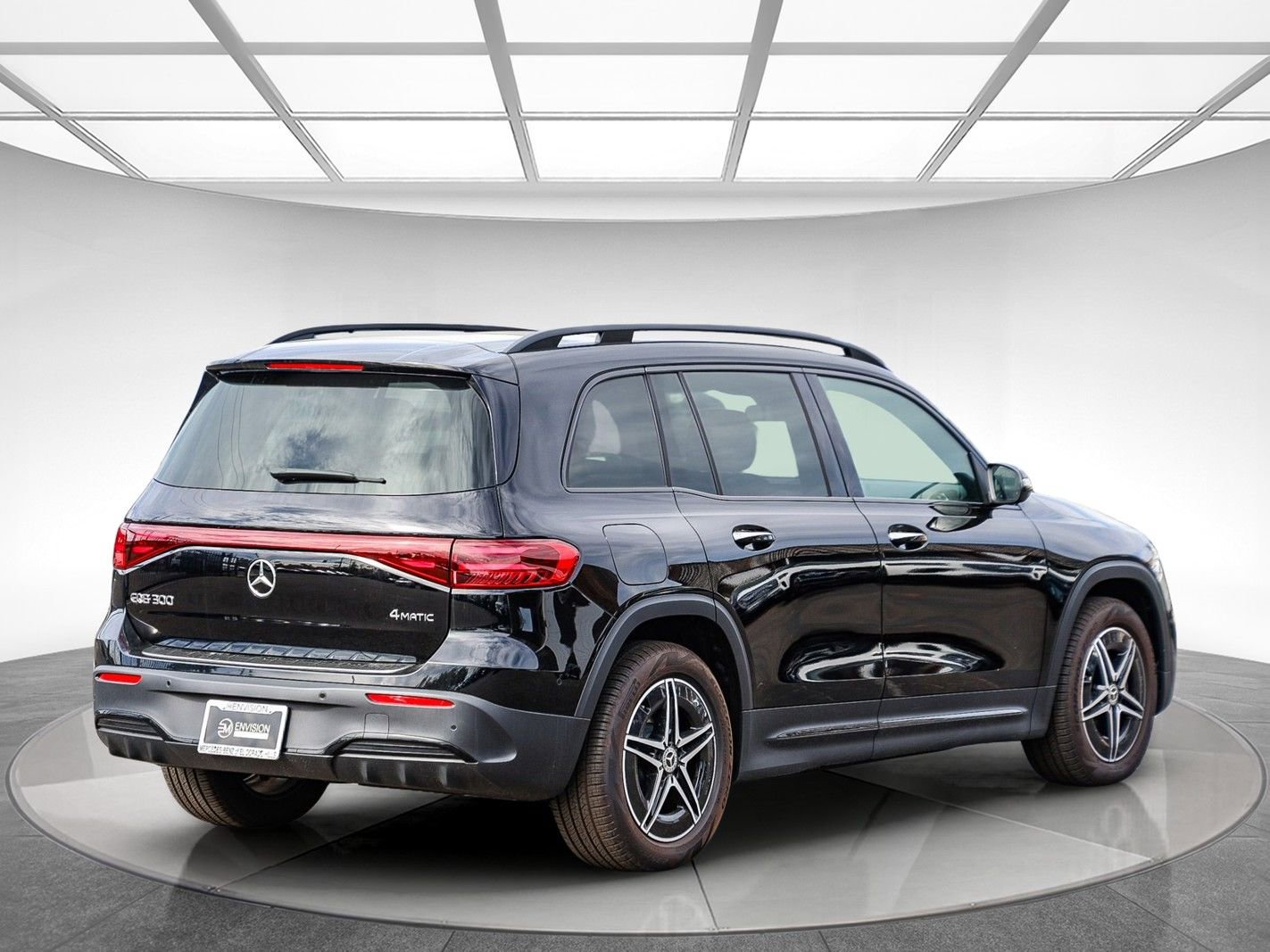 Used 2024 Mercedes-Benz EQB 300 4MATIC image 4