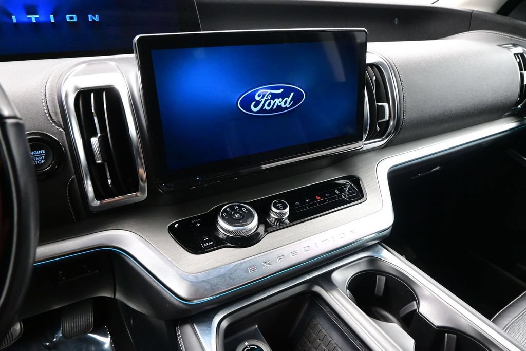 Used 2025 Ford Expedition Max Platinum AWD/4WD image 18