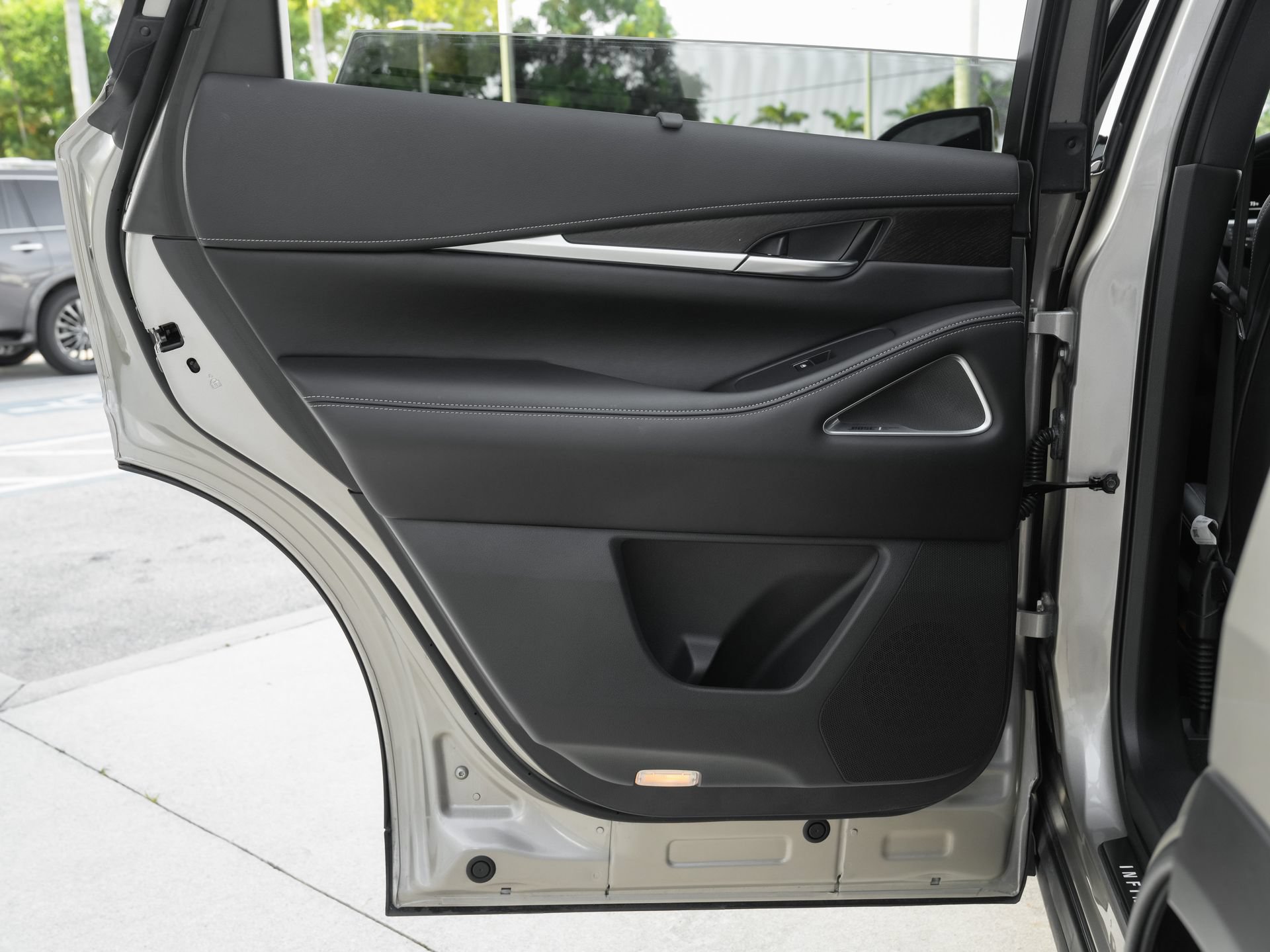 Certified 2023 INFINITI QX60 Sensory w/ Vision Package FWD image 31