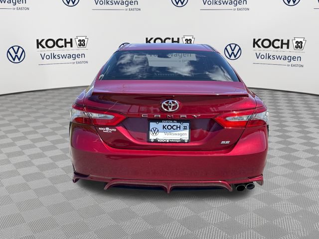 Used 2018 Toyota Camry SE FWD image 7