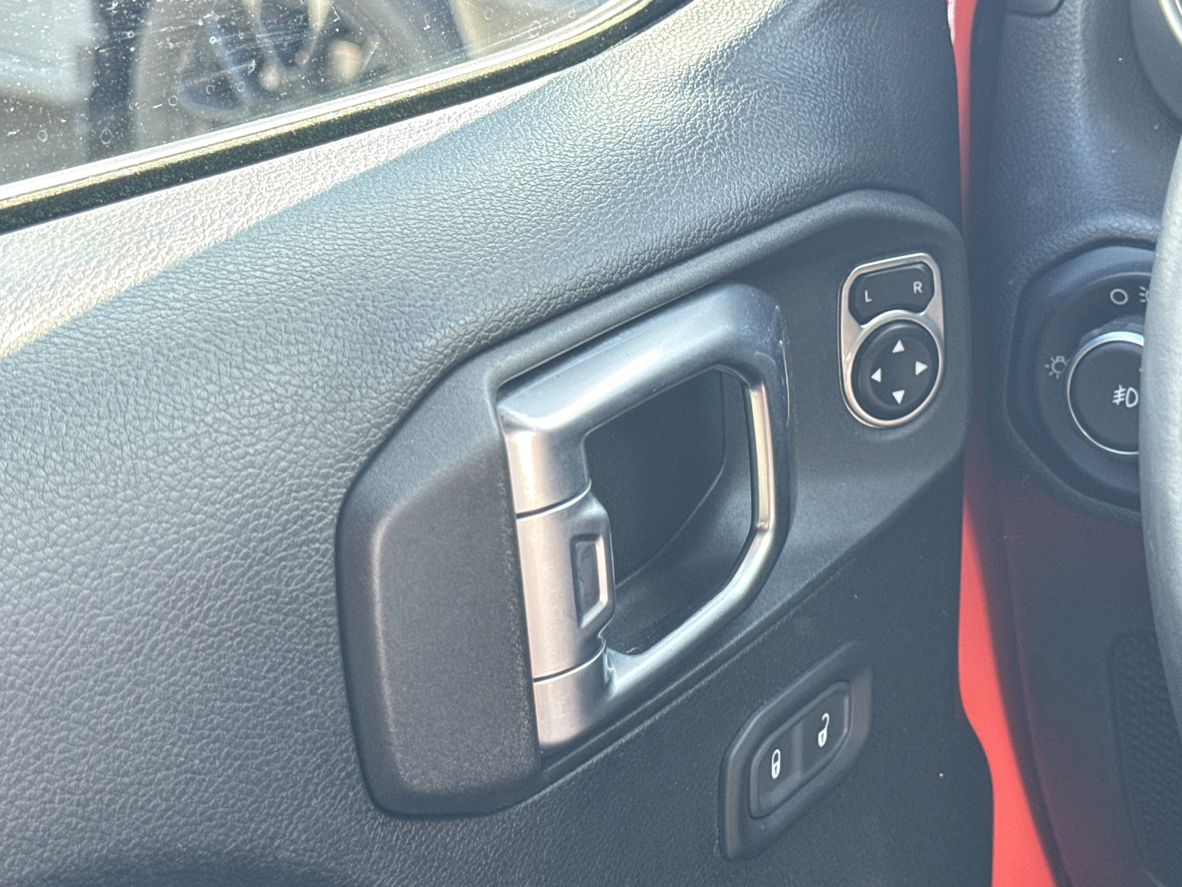 Used 2019 Jeep Wrangler Sport image 5