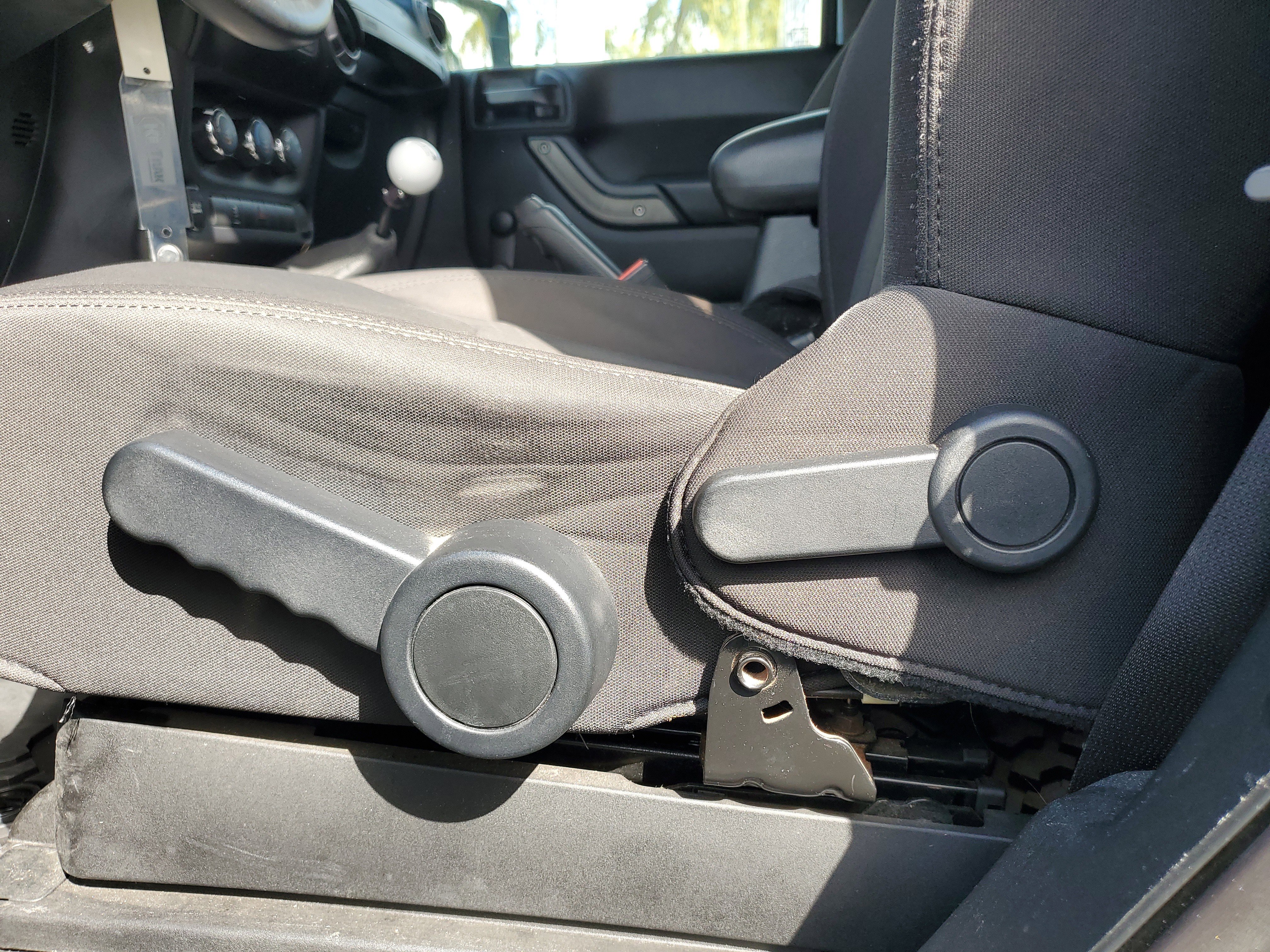 Used 2017 Jeep Wrangler Sport image 10