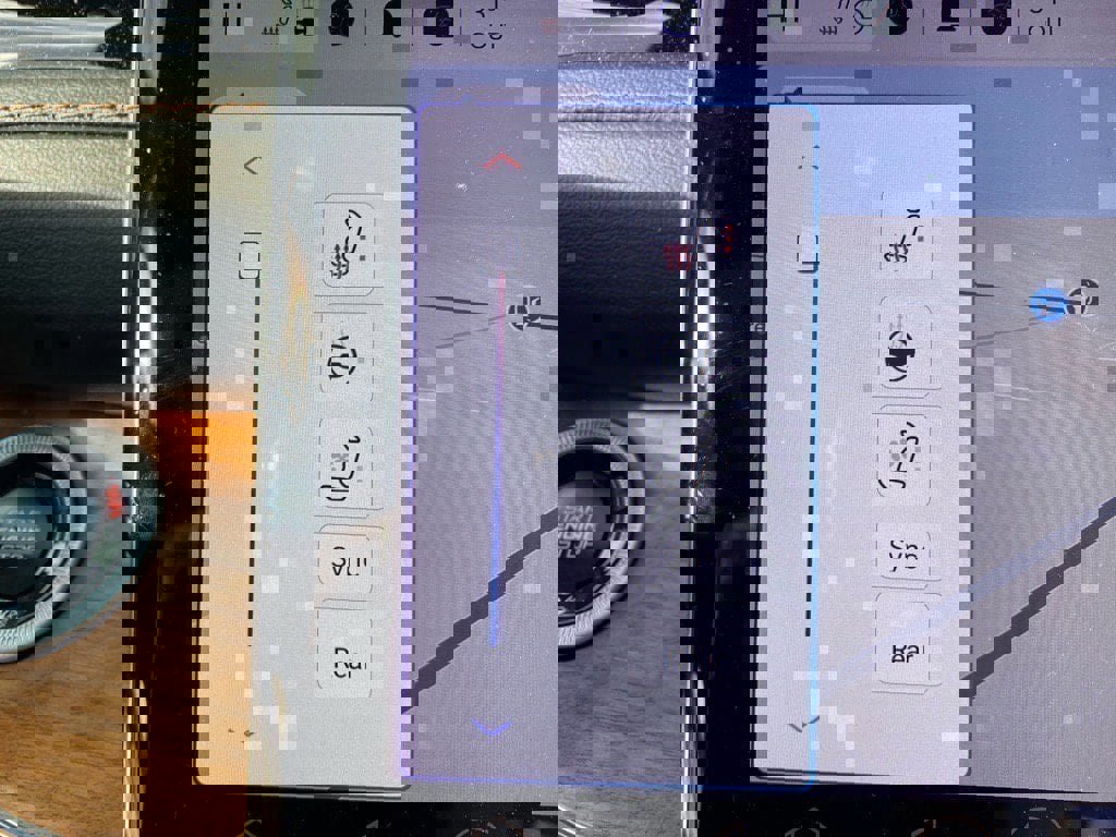 Used 2024 Jeep Grand Cherokee L Summit image 16