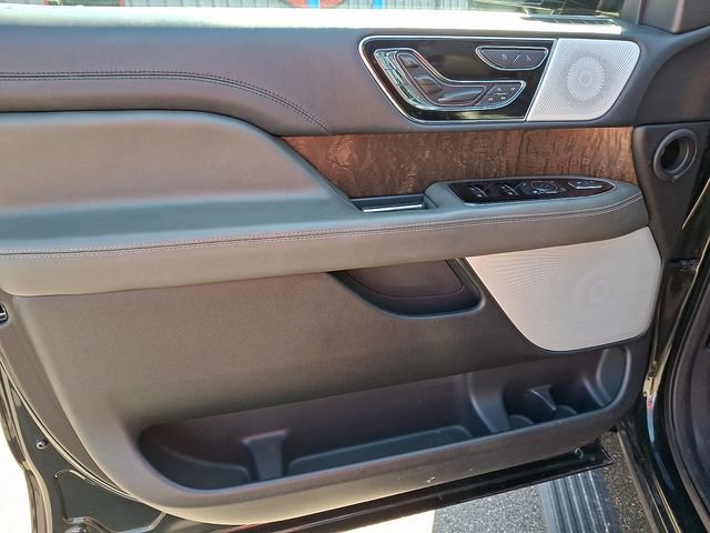 Used 2022 Lincoln Navigator L Black Label image 16