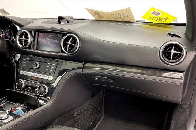 Used 2019 Mercedes-Benz SL 550 image 15