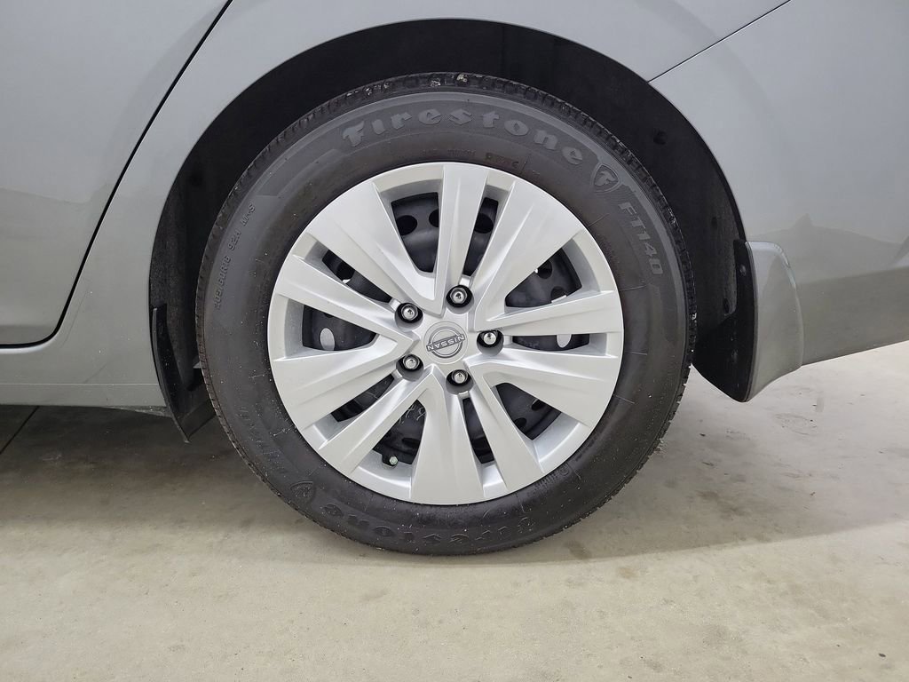 Used 2025 Nissan Sentra S image 11