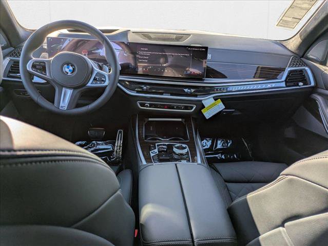 Used 2026 BMW X7 xDrive40i w/ M Sport Package AWD/4WD image 15