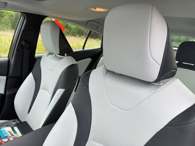 Used 2017 Toyota Prius Four FWD image 9