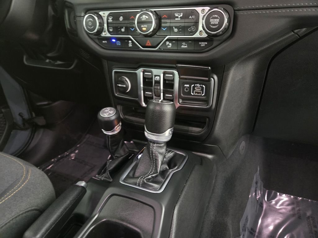 Certified 2025 Jeep Wrangler Sahara w/ Safety Group image 30