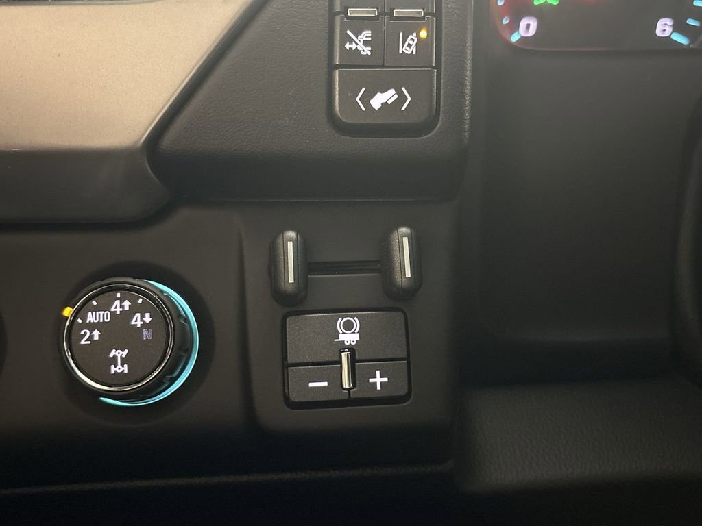 Used 2015 Chevrolet Suburban LTZ AWD/4WD image 62