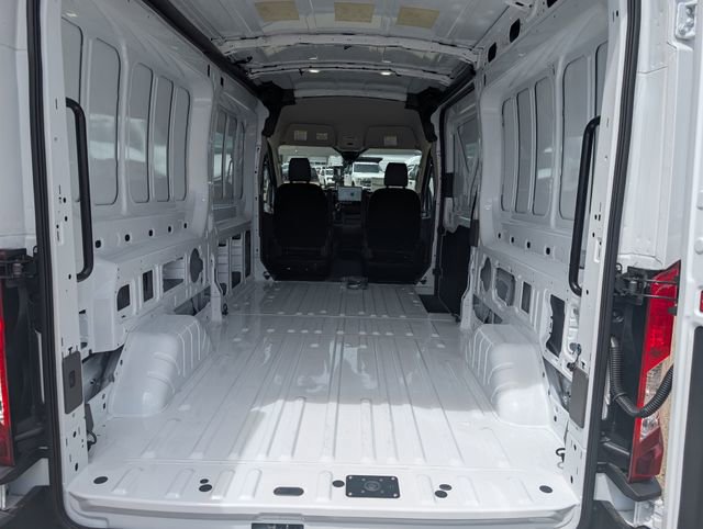 New 2026 Ford Transit 250 148 Medium Roof RWD image 10