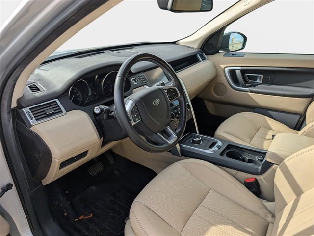Used 2017 Land Rover Discovery Sport HSE image 16