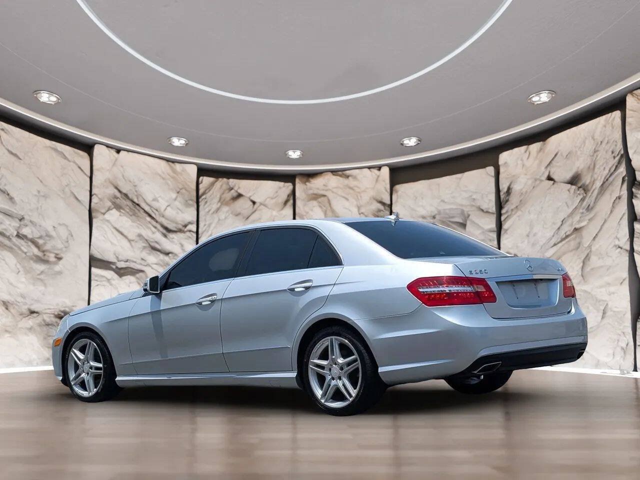 Used 2011 Mercedes-Benz E 350 4MATIC Sedan image 6