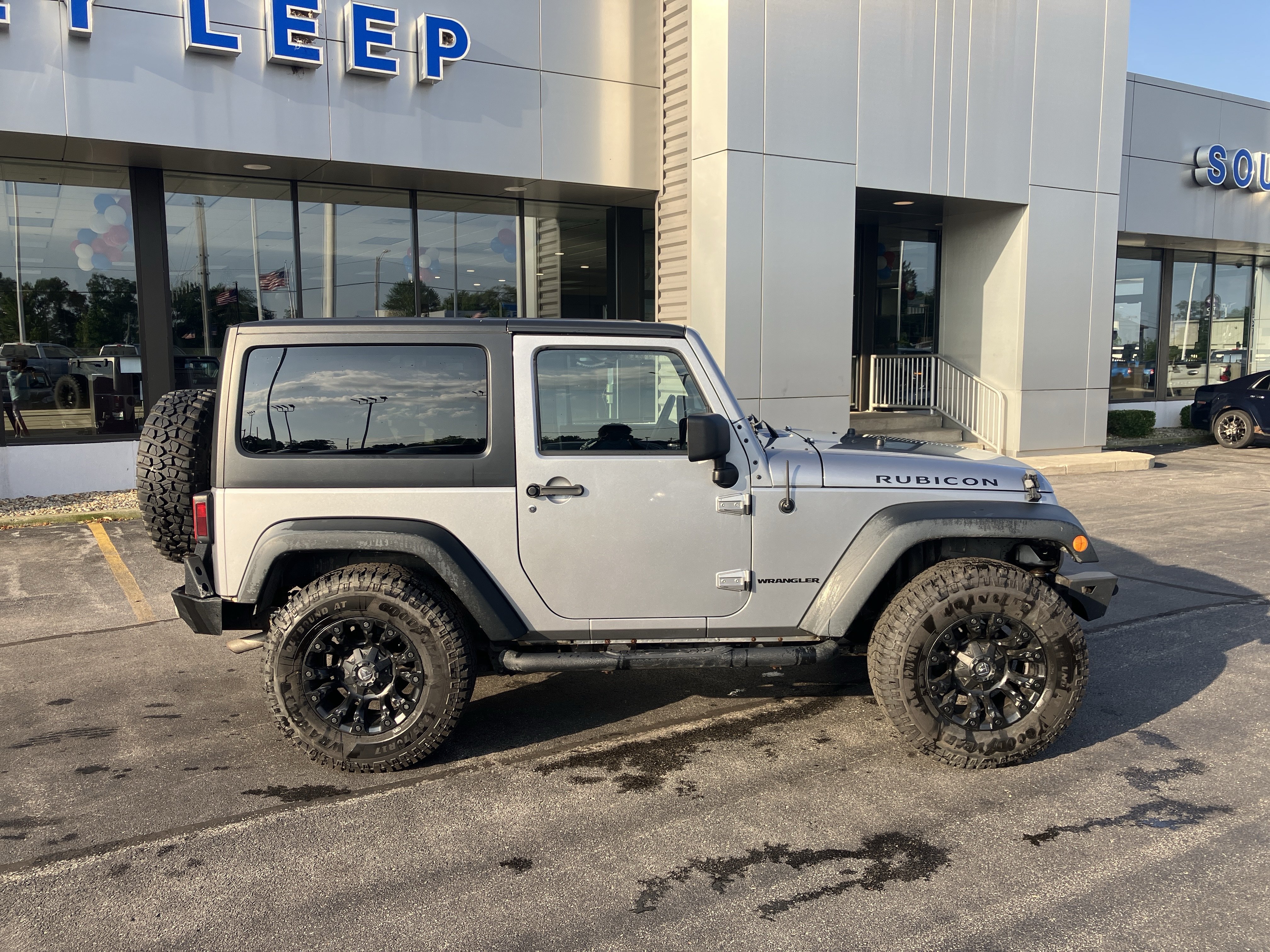 Used 2013 Jeep Wrangler Rubicon w/ Dual Top Group AWD/4WD image 8