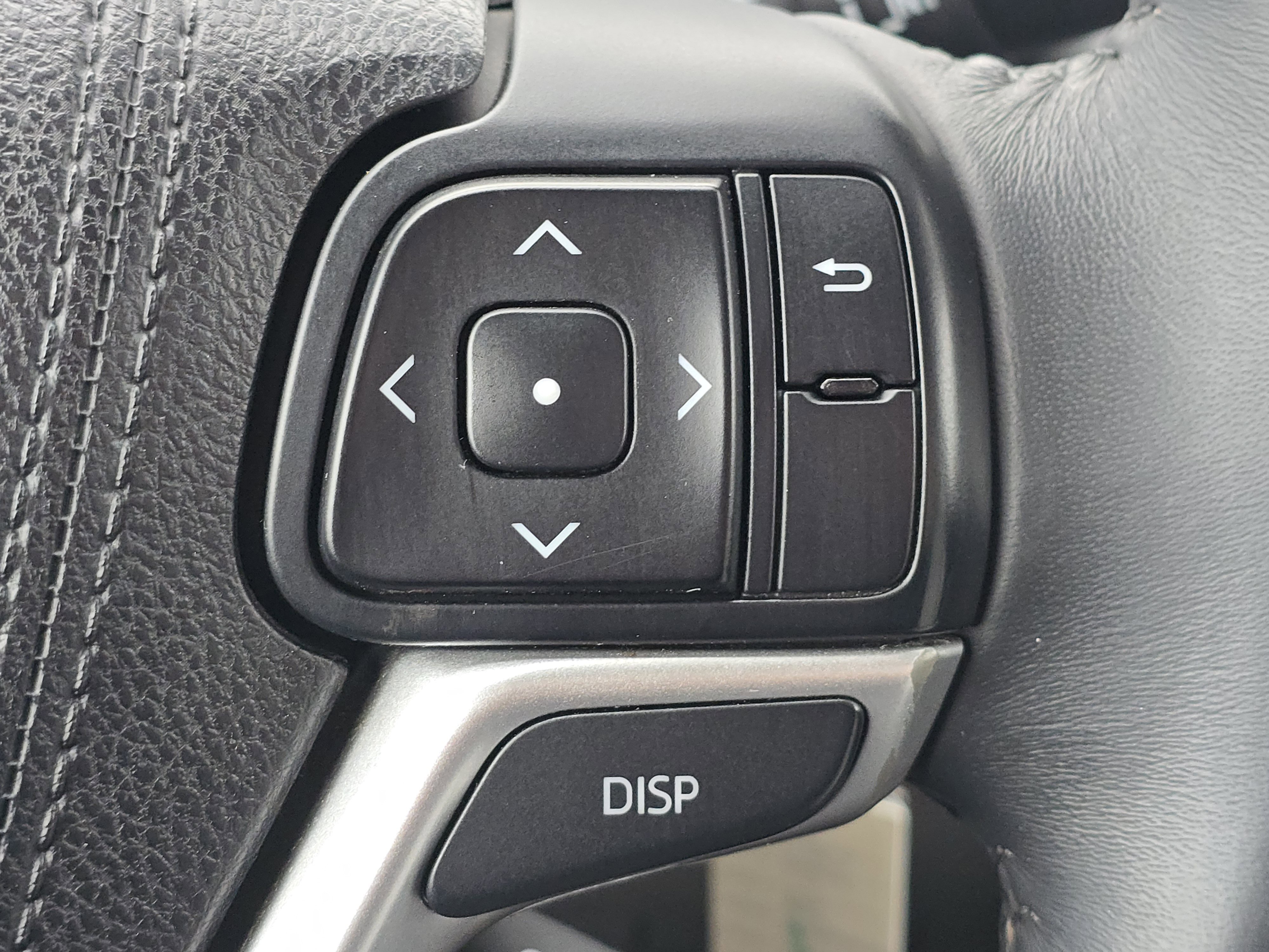 Used 2016 Toyota Highlander Plus image 26