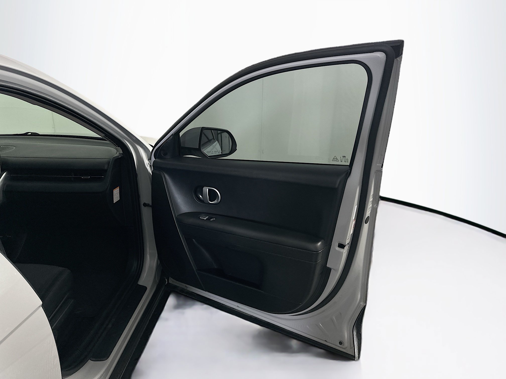 Used 2023 Hyundai Ioniq 5 SE AWD/4WD image 31