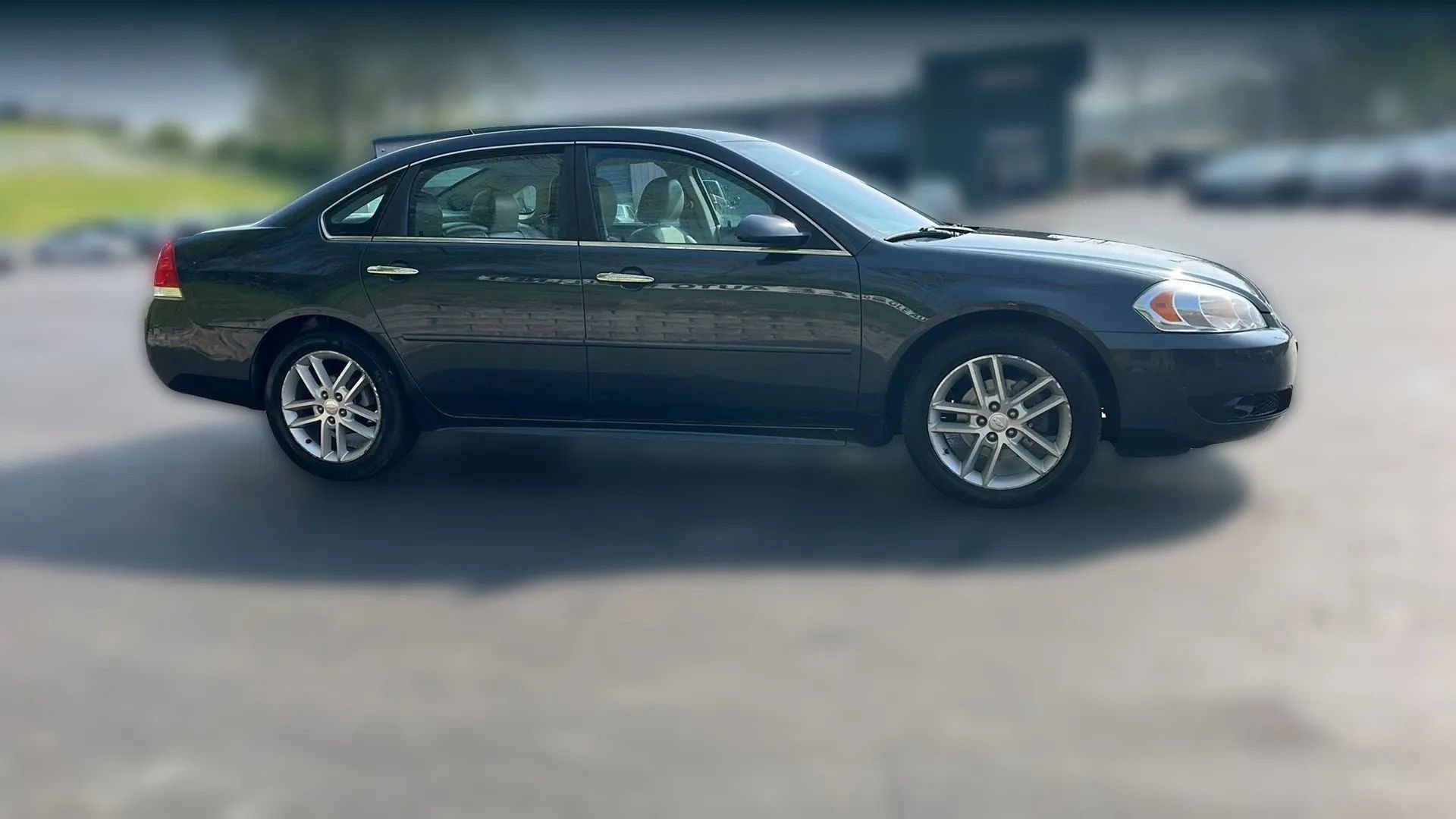 Used 2012 Chevrolet Impala LTZ FWD image 6