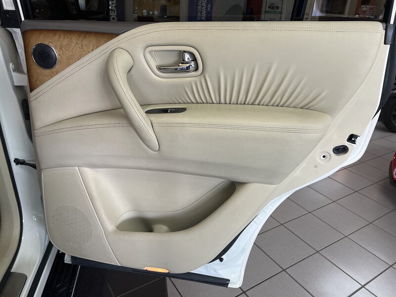 Used 2014 INFINITI QX80 2WD image 31