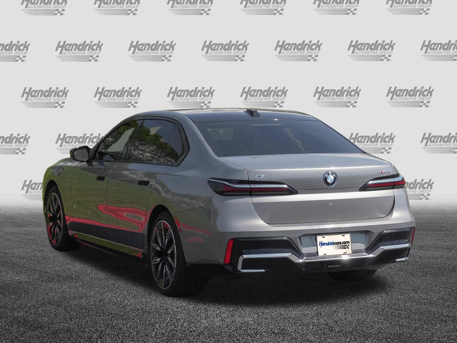 Certified 2024 BMW i7 M70 w/ Premium Package AWD/4WD image 7