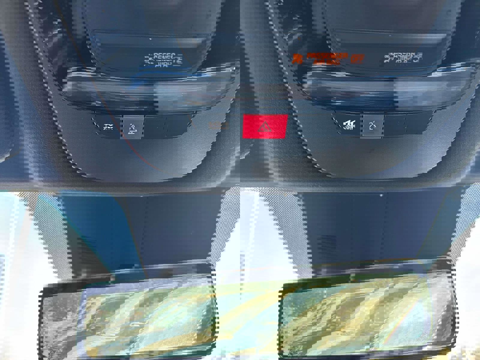 Used 2025 Kia Sorento SX Prestige image 32