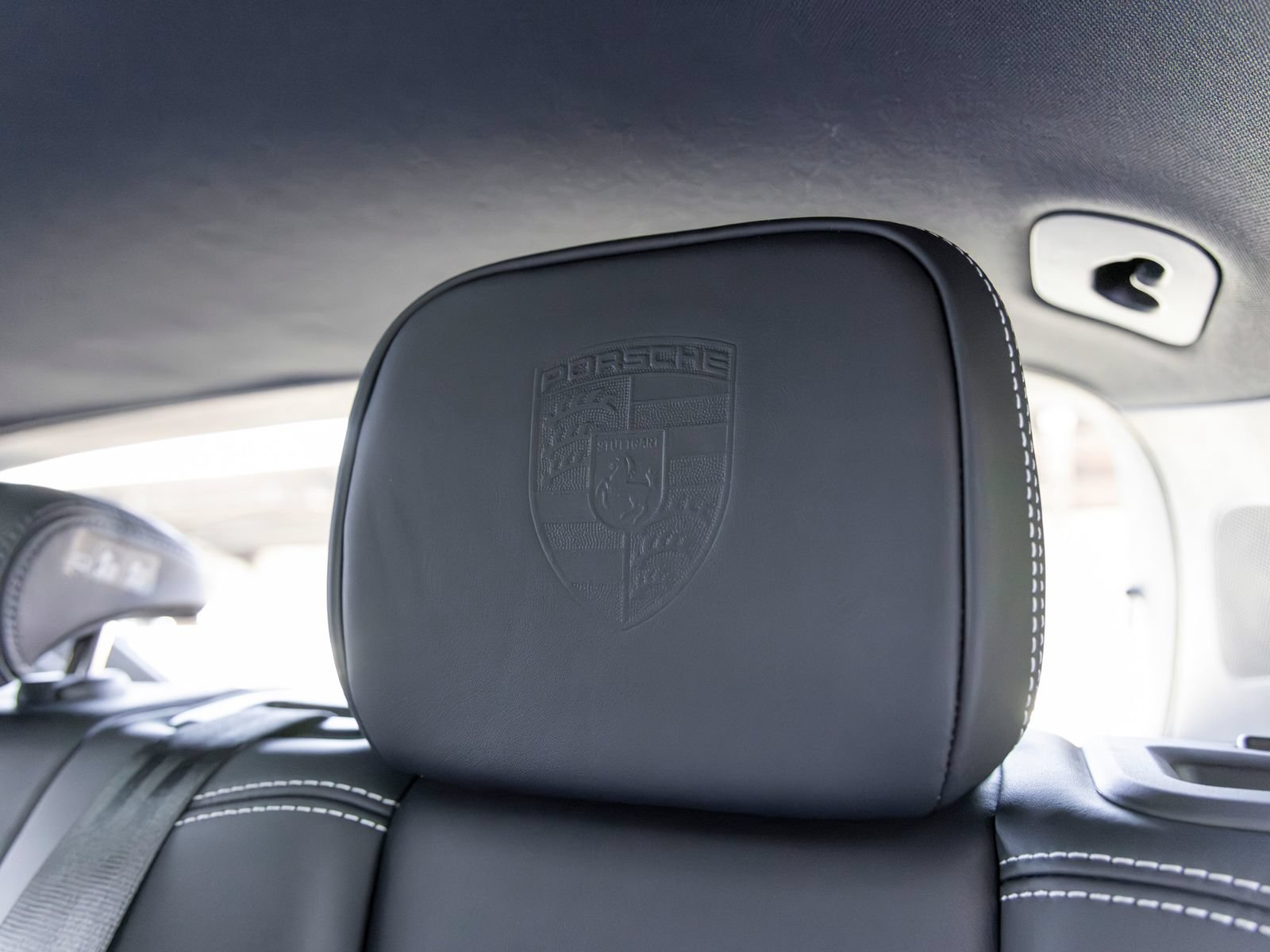 Certified 2023 Porsche Macan Turbo AWD/4WD image 53