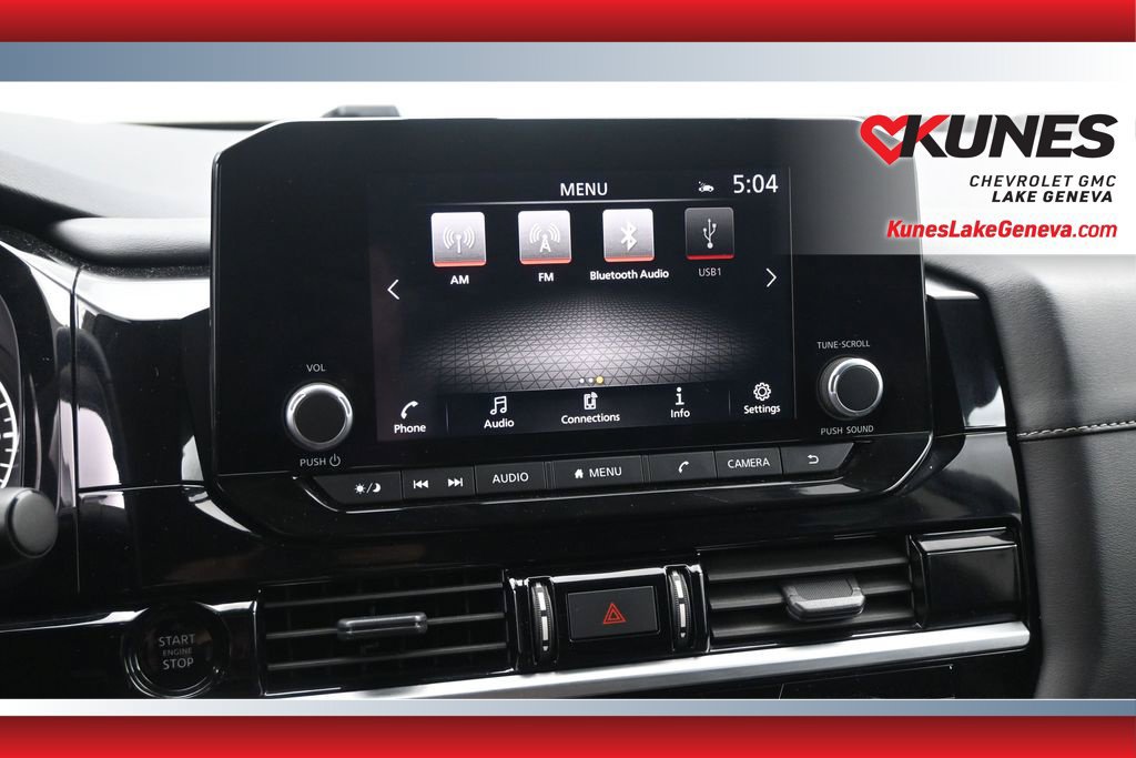 Used 2025 Nissan Pathfinder SV FWD image 15