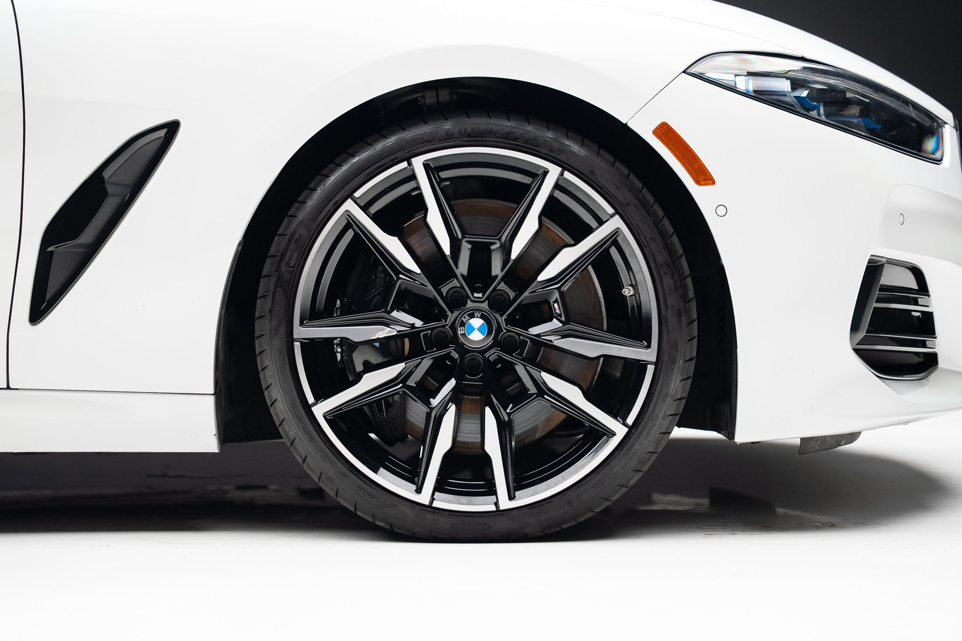 Used 2023 BMW M850i xDrive Convertible AWD/4WD image 43