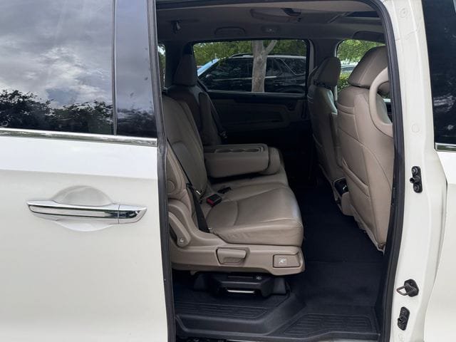 Certified 2019 Honda Odyssey Elite image 19