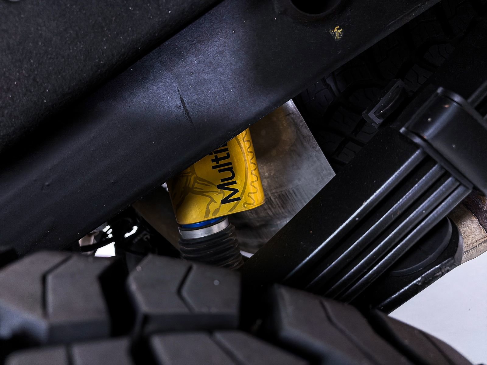 Used 2025 Chevrolet Silverado 1500 ZR2 w/ Technology Package image 2